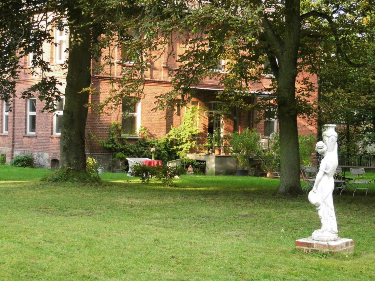 Ferienwohnung Wassermuhle Plattenburg エクステリア 写真